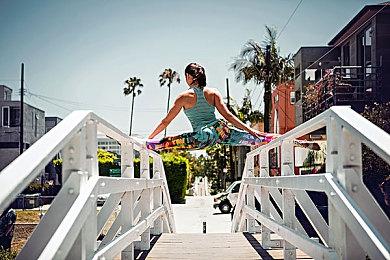 《最终幻想7：重生》支线灵感来自《巫师3》